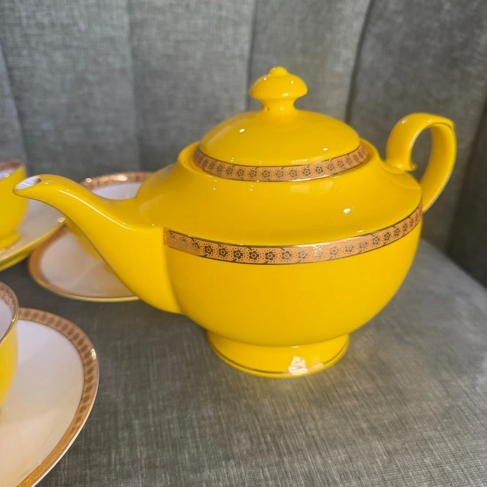 VTG Teavana Noble Poppy Tea Pot 4 Cups Saucers Yellow 14k Gold Fine Bone China